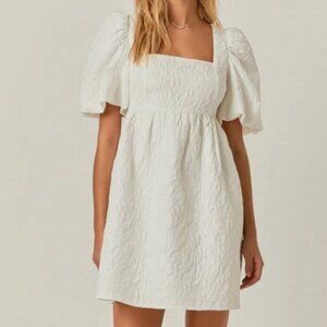 Women’s Small Endless Rose Open Back Floral Jacquard Puff Sleeve Minidress